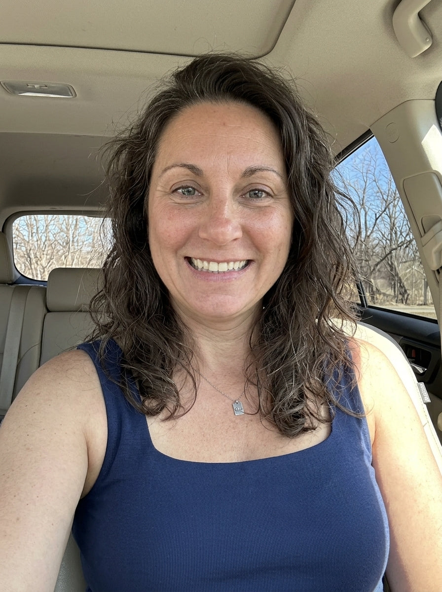 files/Woman_wearing_navy_tank_top_202608252245.jpg